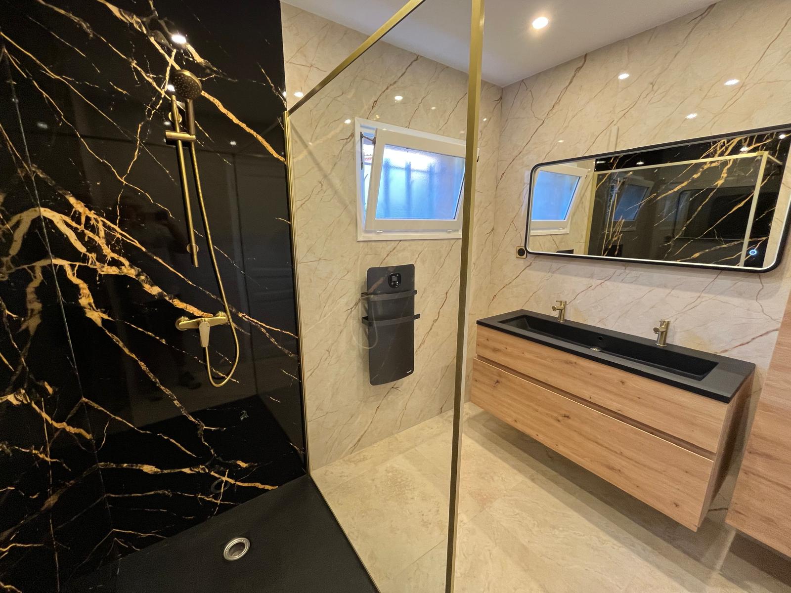 Panneaux en PVC effet marbre Exemple d'application