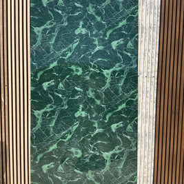 Panneau PVC effet marbre vert profond – brillant