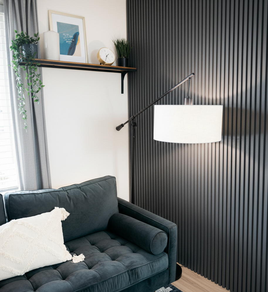 Panneau acoustique en tasseaux de bois noir